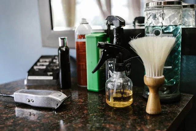 Interior e recepção da Barbearia Solar Barber